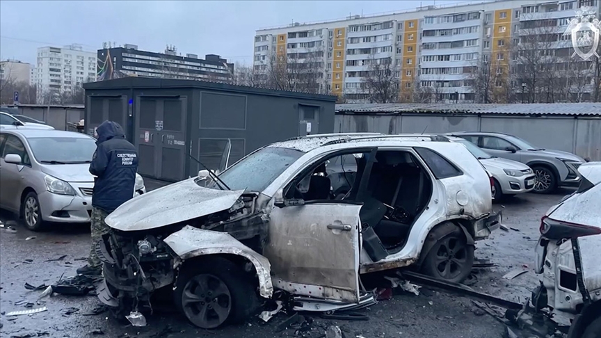 Moskova'da otomobile yerleştirilen patlayıcının infilak etmesi sonucu Tümgeneral Fanil Sarvarov öldü