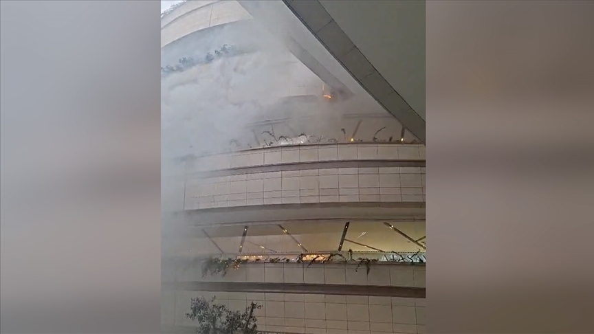 Şişli’de AVM'de çıkan yangın söndürüldü
