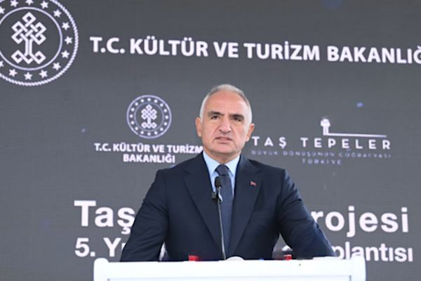 Bakan Ersoy: Fuat Sezgin’in mirasını yaşatmaya devam edeceğiz