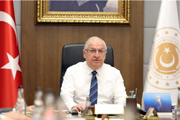 Bakan Güler, Polonya Cumhurbaşkanı Nawrocki'yi Ankara’dan törenle uğurladı Bakan Güler, Polonya Cumhurbaşkanı Nawrocki'yi Ankara’dan törenle uğurladı