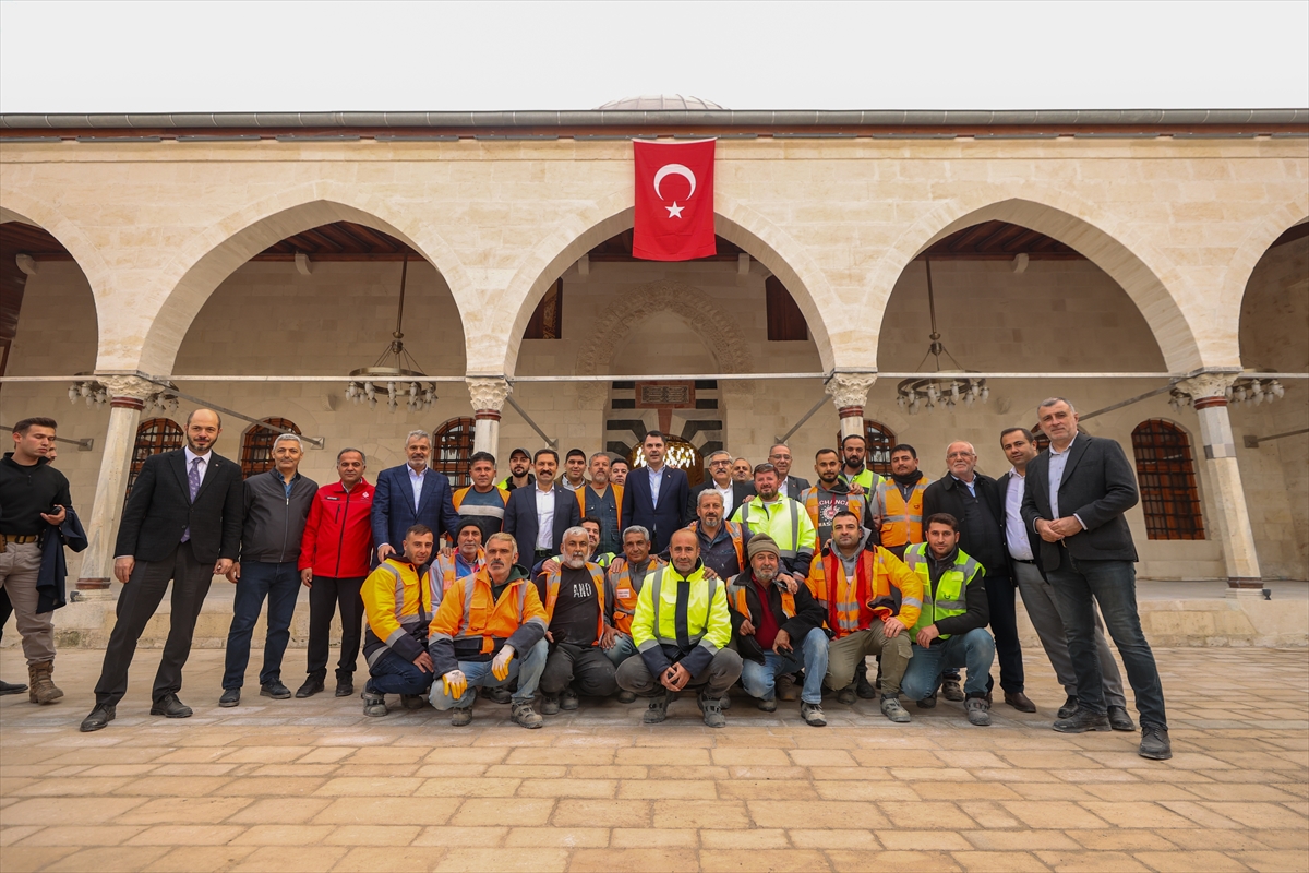 Bakan Kurum, Hatay'da, 455 bininci afet konutu teslimi öncesi incelemelerde bulundu Bakan Kurum, Hatay'da, 455 bininci afet konutu teslimi öncesi incelemelerde bulundu