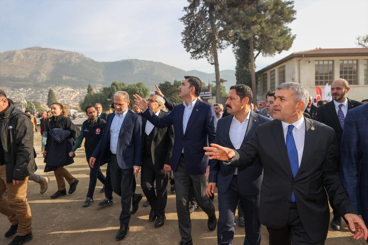 Bakan Kurum, Hatay'da, 455 bininci afet konutu teslimi öncesi incelemelerde bulundu Bakan Kurum, Hatay'da, 455 bininci afet konutu teslimi öncesi incelemelerde bulundu