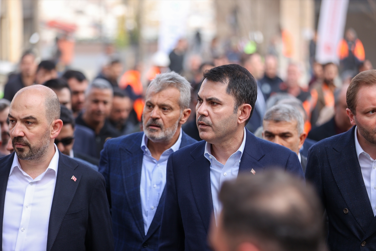 Bakan Kurum, Hatay'da, 455 bininci afet konutu teslimi öncesi incelemelerde bulundu Bakan Kurum, Hatay'da, 455 bininci afet konutu teslimi öncesi incelemelerde bulundu