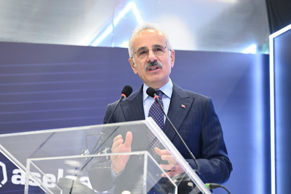 Bakan Uraloğlu, AK Parti Denizli heyetini kabul etti Bakan Uraloğlu, AK Parti Denizli heyetini kabul etti