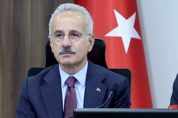 Bakan Uraloğlu: İzmir’de çalışmalarımızı gerçekleştirdik Bakan Uraloğlu: İzmir’de çalışmalarımızı gerçekleştirdik