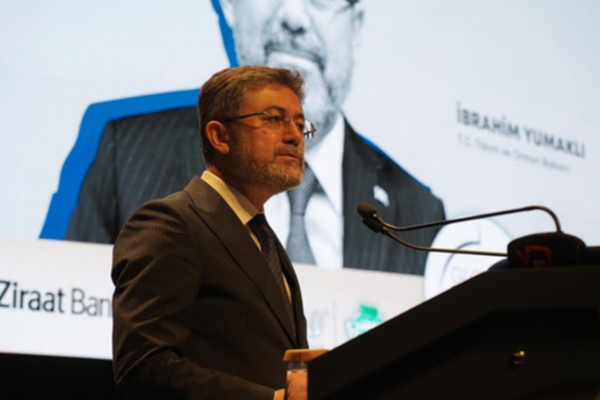 Bakan Yumaklı: Yangınla mücadelede İHA’lar kritik rol oynuyor Bakan Yumaklı: Yangınla mücadelede İHA’lar kritik rol oynuyor