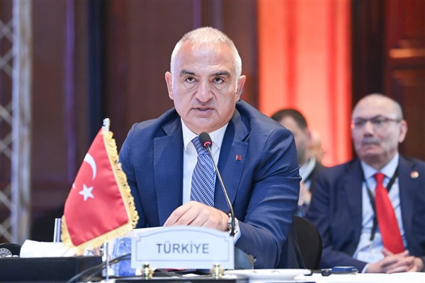 Bakanı Ersoy'dan Manisa'daki trafik kazasına ilişkin taziye mesajı Bakanı Ersoy'dan Manisa'daki trafik kazasına ilişkin taziye mesajı