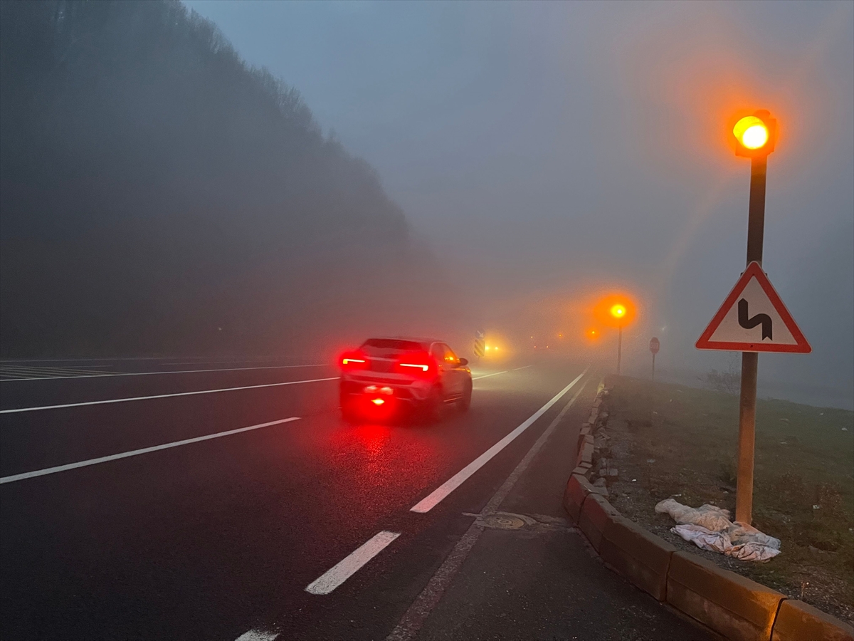 Bolu Dağı'nda sis etkili oldu