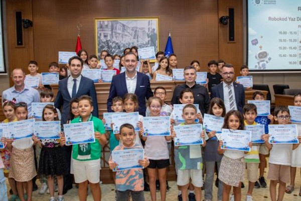 Bursa’da 120 öğrenci ROBOKOD eğitimini tamamladı