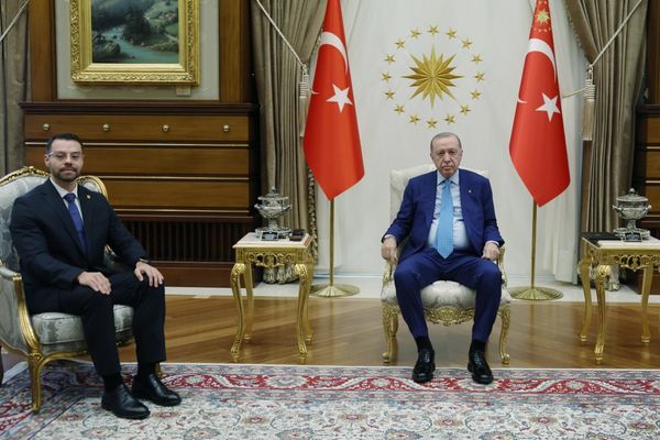 Cumhurbaşkanı Erdoğan, El Salvador Büyükelçisi Grande’yi kabul etti Cumhurbaşkanı Erdoğan, El Salvador Büyükelçisi Grande’yi kabul etti