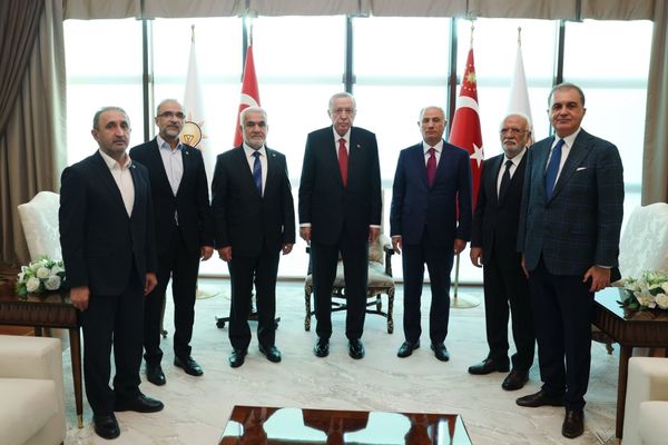 Cumhurbaşkanı Erdoğan, HÜDA PAR Genel Başkanı Yapıcıoğlu’nu kabul etti Cumhurbaşkanı Erdoğan, HÜDA PAR Genel Başkanı Yapıcıoğlu’nu kabul etti