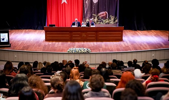 DEÜ Söyleşilerinde “Köklerden Günümüze Türk Dili" Konuşuldu