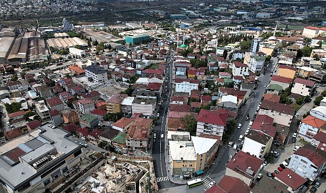 Dilovası'nda yollar yenileniyor, ulaşım rahatlıyor   