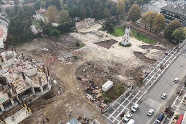 Düzce Merkez Park ve Anıt Eser çevresinde dönüşüm sürüyor
