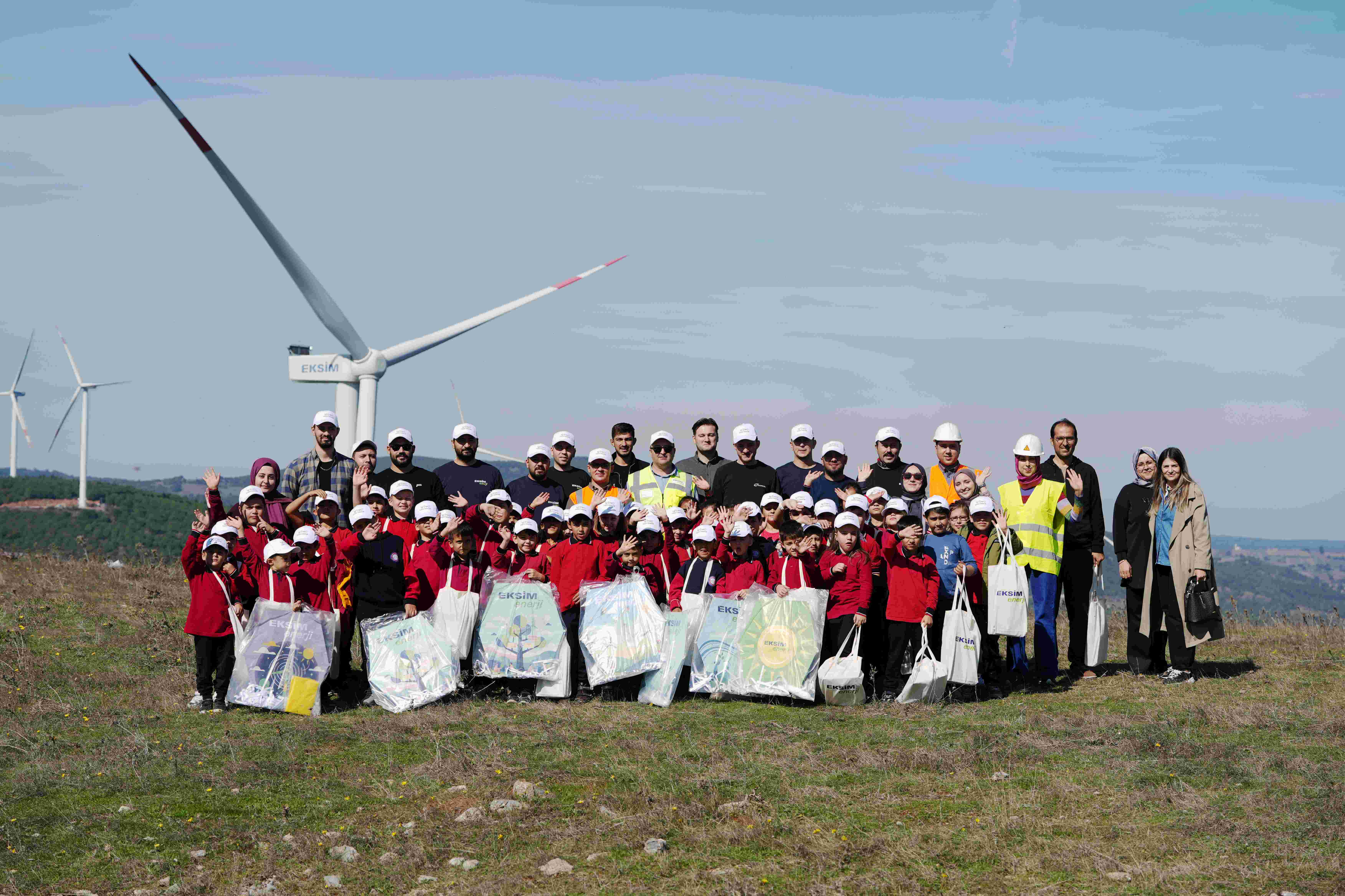 Eksim Enerji’den 3. Uçurtma Festivali: Çocuklar rüzgarın enerjisiyle Balıkesir’de buluştu
