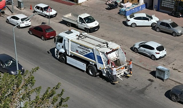 Elektrikli Çöp Kamyonu İnegöl Sokaklarında Test Edildi
