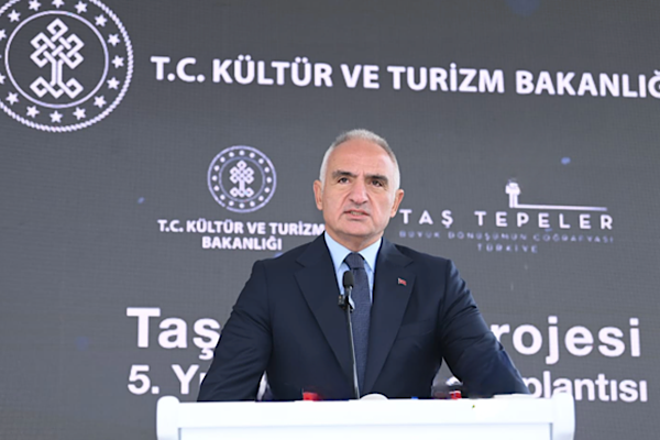 Ersoy: 12 Eylül, Türkiye’nin demokrasi tarihinde acı bir dönüm noktasıdır Ersoy: 12 Eylül, Türkiye’nin demokrasi tarihinde acı bir dönüm noktasıdır