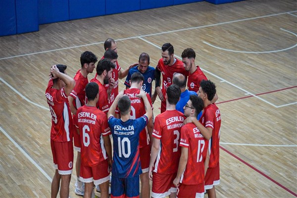 Esenler Belediye Spor Kulübü voleybolda sezona başladı