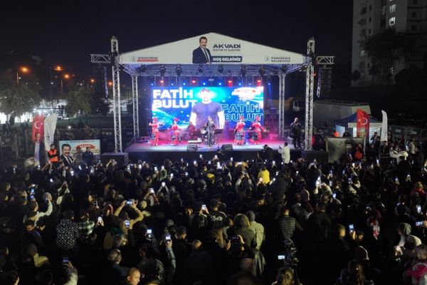 Fatih Bulut, Pamukkale’de binlerce kişiye konser verdi