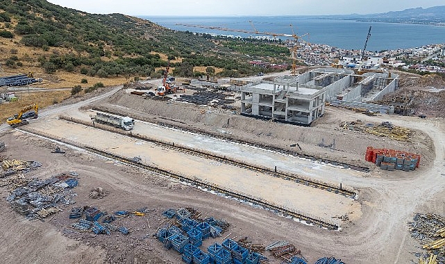 İzmir'in üçüncü büyük arıtma tesisi Dikili'de yükseliyor