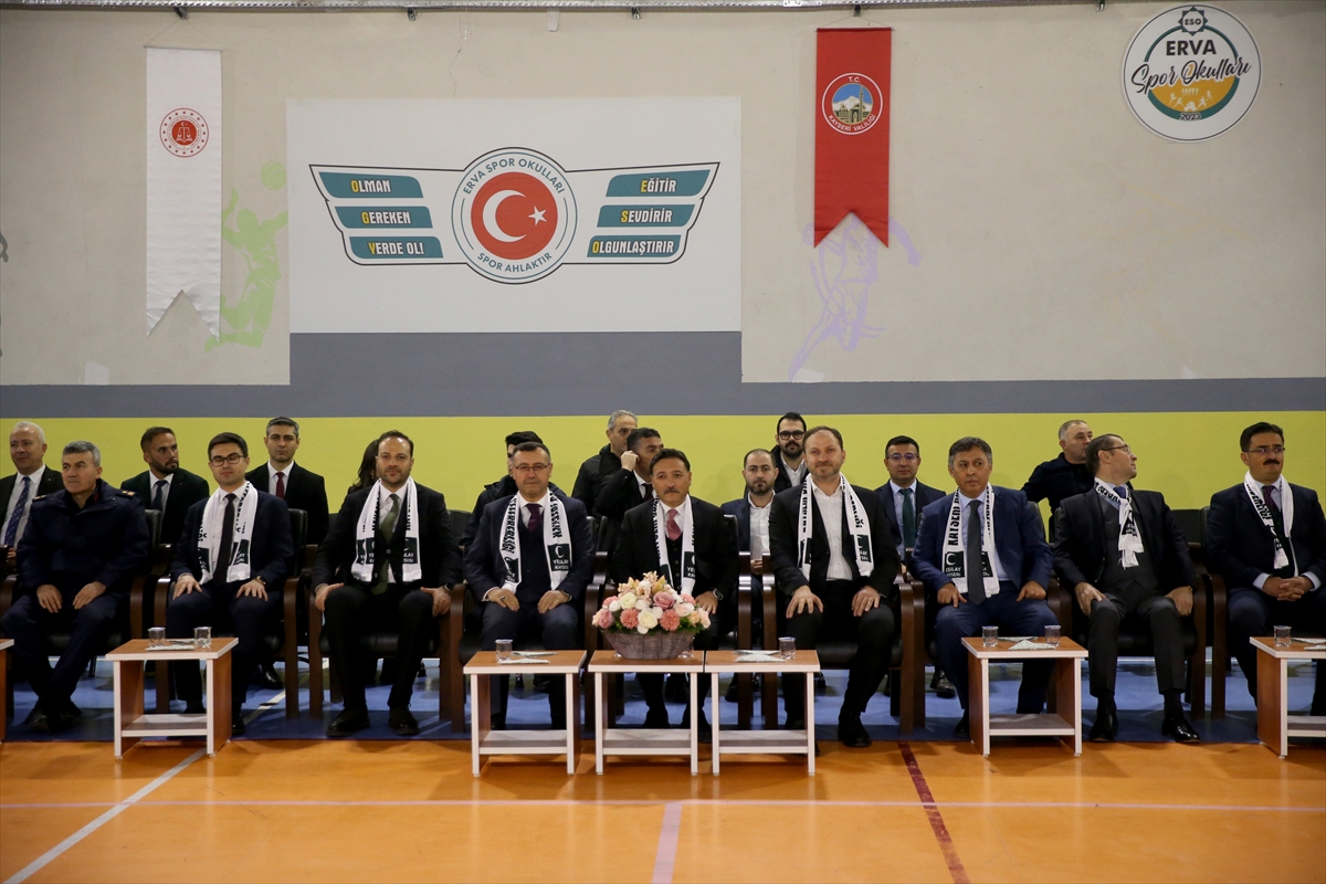 Kayseri'deki Çocuk Cezaevi'nde Yeşilay ERVA Spor Okulu açıldı