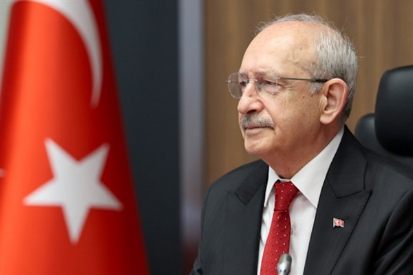 Kılıçdaroğlu, Hasan Gülay'ın cenazesine katıldı Kılıçdaroğlu, Hasan Gülay'ın cenazesine katıldı