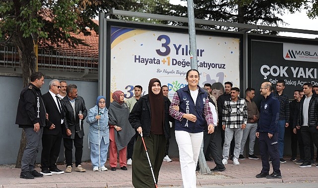 Konya Büyükşehir'de Göreve Yeni Başlayan Zabıta Personeline Görme Engelli Bireylerden Farkındalık Eğitimi