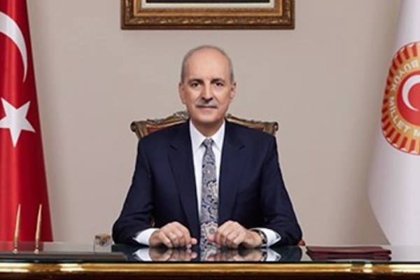 Kurtulmuş: Darbeleri ve vesayet girişimlerini lanetliyoruz