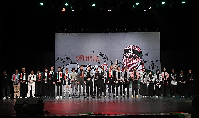 LİMA'da Gençlerin Dilinden Gazze'nin Direnişi Şiire Döküldü