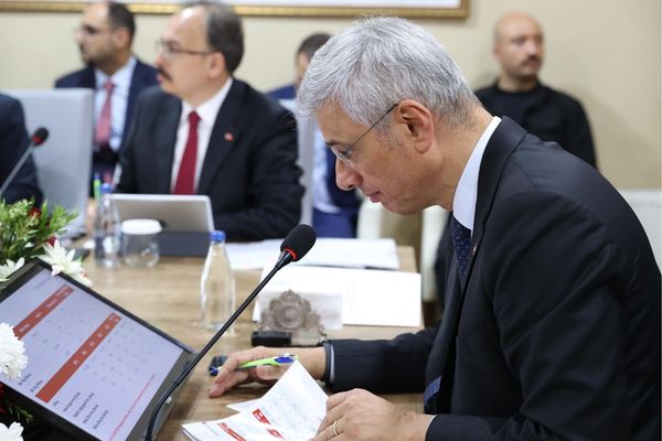 Memişoğlu, Meclis'te AK Parti Grup Başkanı Güler ile bir araya geldi Memişoğlu, Meclis'te AK Parti Grup Başkanı Güler ile bir araya geldi