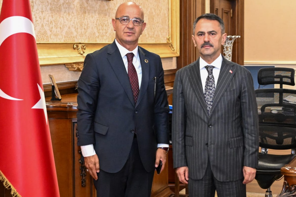 MHP Kocaeli eski İl Başkanı Ünlü’den, Vali Aktaş’a ziyaret MHP Kocaeli eski İl Başkanı Ünlü’den, Vali Aktaş’a ziyaret