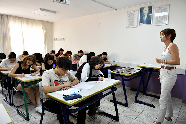 MURGEM öğrencilerinden YKS’de yüzde 96'lık başarı