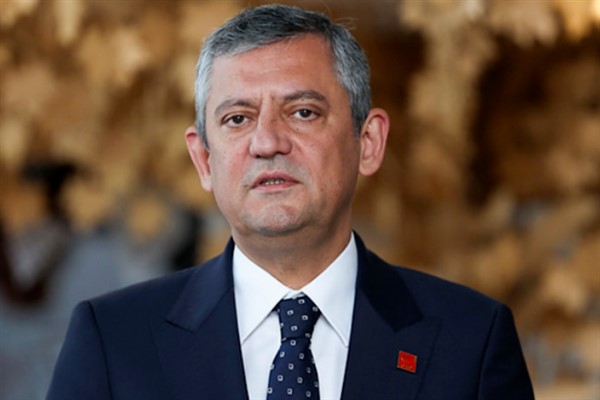 Özel, Erkan Baş ve beraberindeki heyetle görüştü Özel, Erkan Baş ve beraberindeki heyetle görüştü