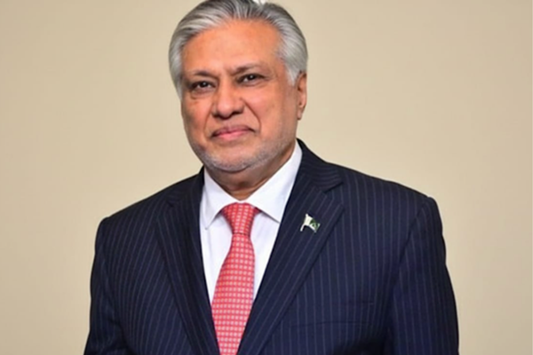 Pakistan Dışişleri Bakanı Dar, ASEAN Bölgesel Forumu için Manila'ya gitti
