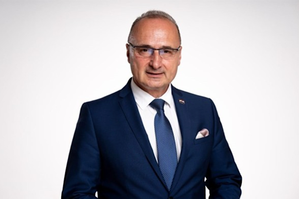 Radman: Rusya’ya yönelik yaptırımlar sürdürülmeli