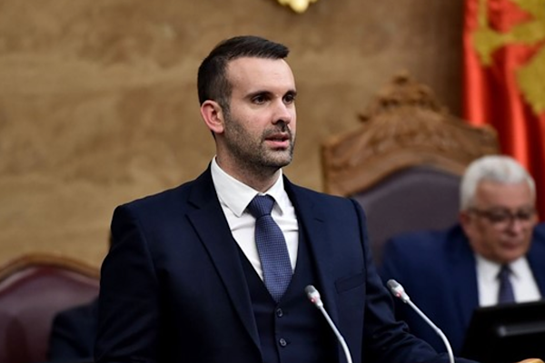 Spajic: Karadag’ın 2028’e kadar AB’nin 28. üyesi olması hedefleniyor Spajic: Karadag’ın 2028’e kadar AB’nin 28. üyesi olması hedefleniyor
