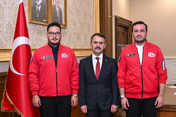 T3 Vakfı ve Deneyap Atölyesi temsilcilerinden Vali Aktaş'a ziyaret