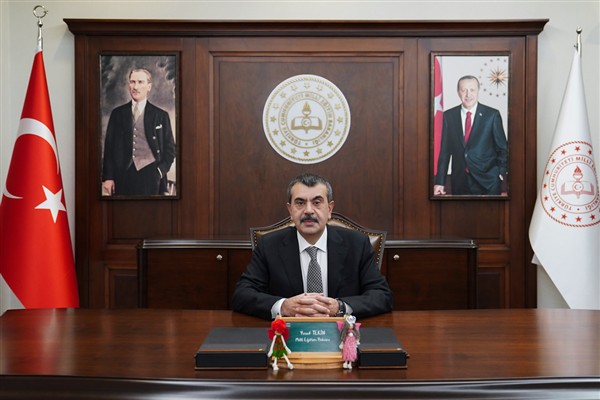 Tekin: Evlatlarımızı güçlü bir Türkiye’ye hep birlikte taşıyacağız