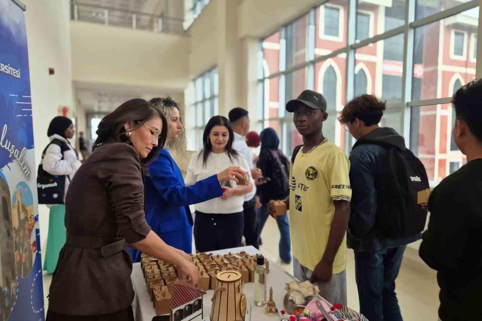23 farklı ülkeden 111 öğrenci Türkçe eğitimi alıyor
