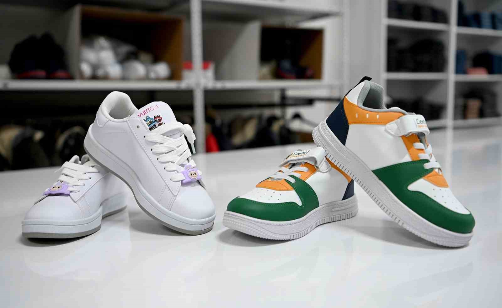 Ada Kıyafet Evi 272 çocuğun yüzünü güldürdü
Ada Kıyafet Evi 272 çocuğun yüzünü güldürdü