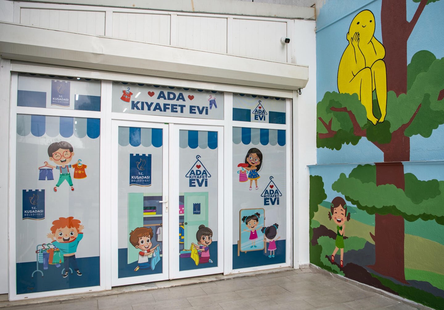 Ada Kıyafet Evi 272 çocuğun yüzünü güldürdü
Ada Kıyafet Evi 272 çocuğun yüzünü güldürdü