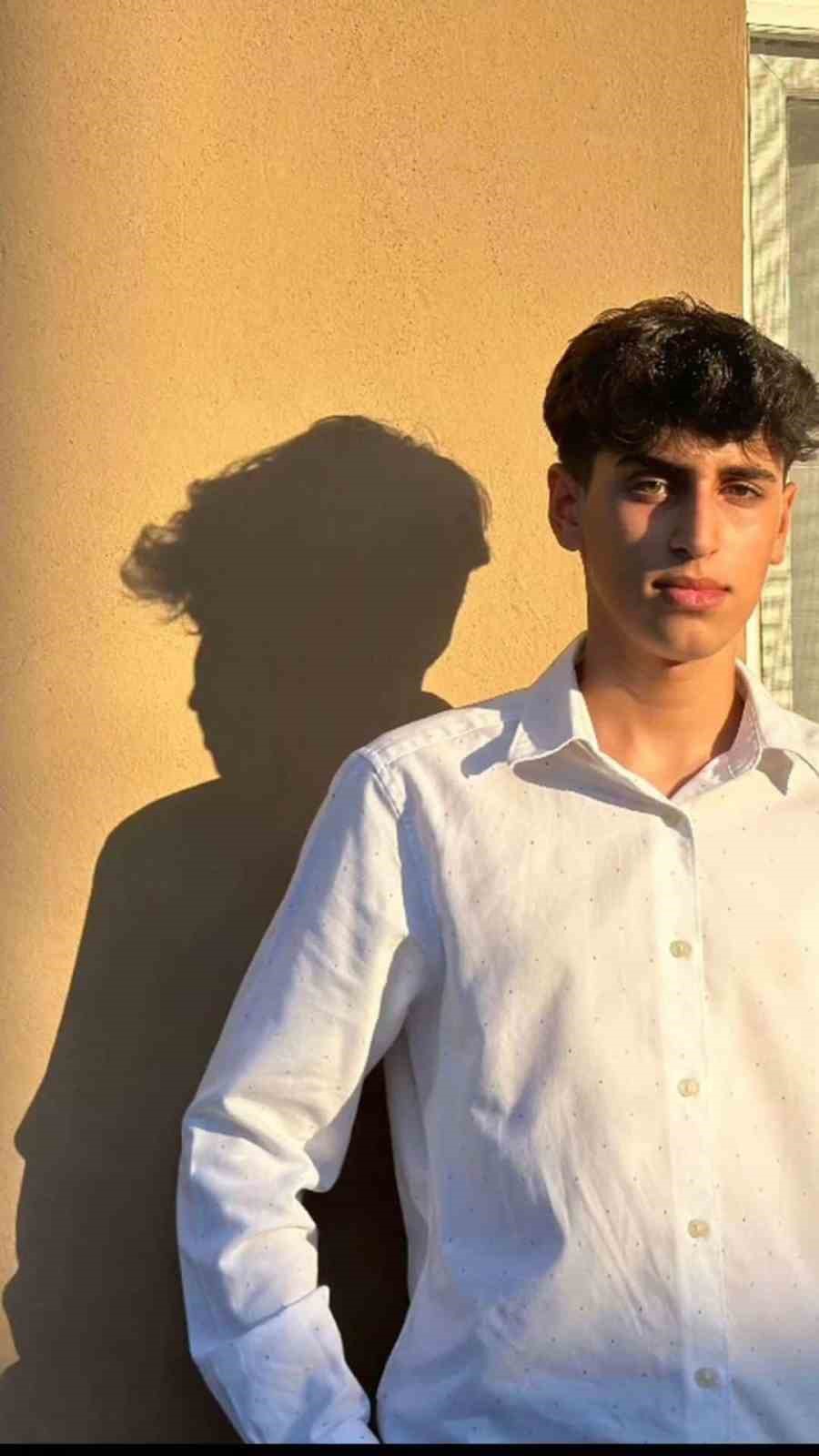 Adana’da silahlı saldırıya uğrayan baba yaralandı, 16 yaşındaki oğlu hayatını kaybetti
Adana’da silahlı saldırıya uğrayan baba yaralandı, 16 yaşındaki oğlu hayatını kaybetti