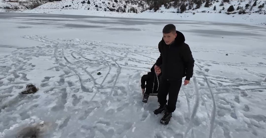 ’Adana’nın Sibiryası’nda Kürebeli Barajı buz tuttu
’Adana’nın Sibiryası’nda Kürebeli Barajı buz tuttu