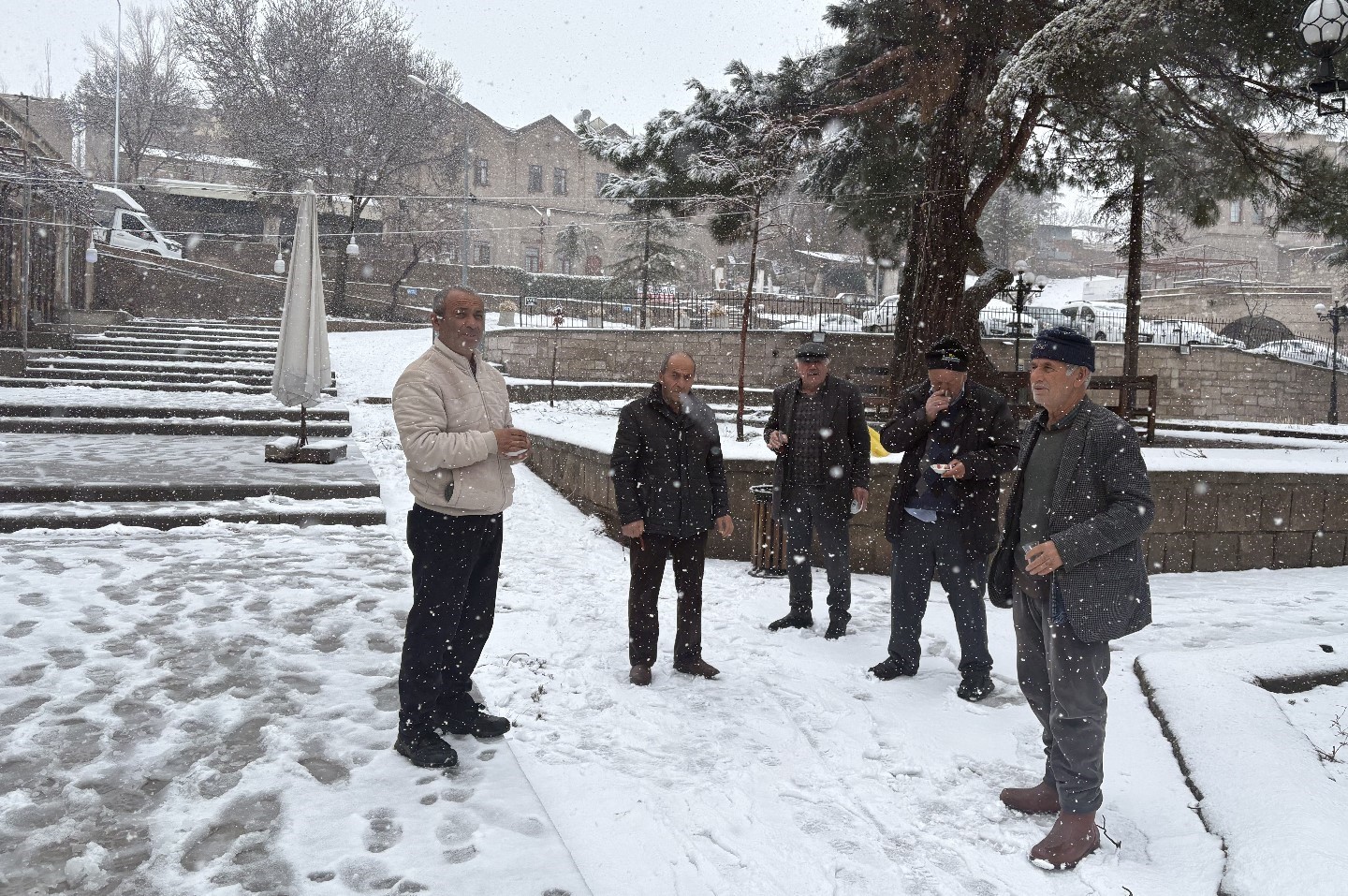 Aksaray’ın Güzelyurt ilçesinde kar yağışı etkisini sürdürüyor
