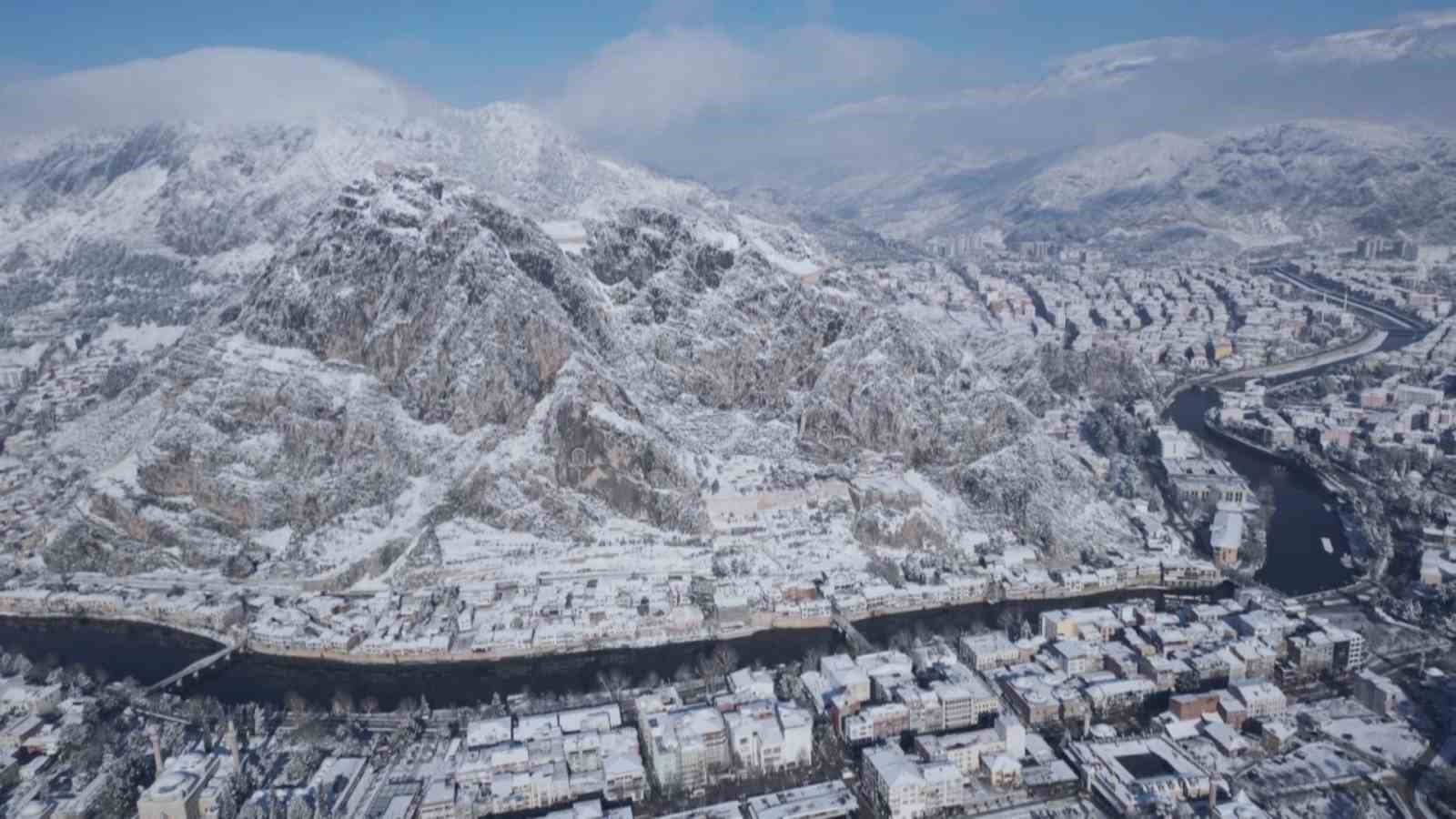Amasya Kalesi’ndeki hapishaneden 363 yıllık firar gün yüzüne çıktı
Amasya Kalesi’ndeki hapishaneden 363 yıllık firar gün yüzüne çıktı