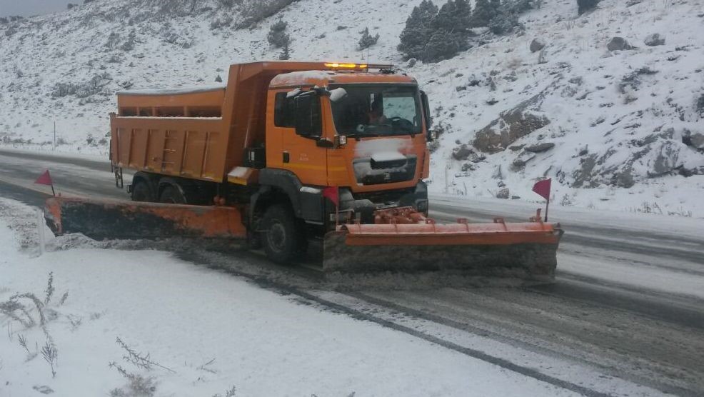 Antalya-Konya kara yolunda kar etkisini artırdı
Antalya-Konya kara yolunda kar etkisini artırdı