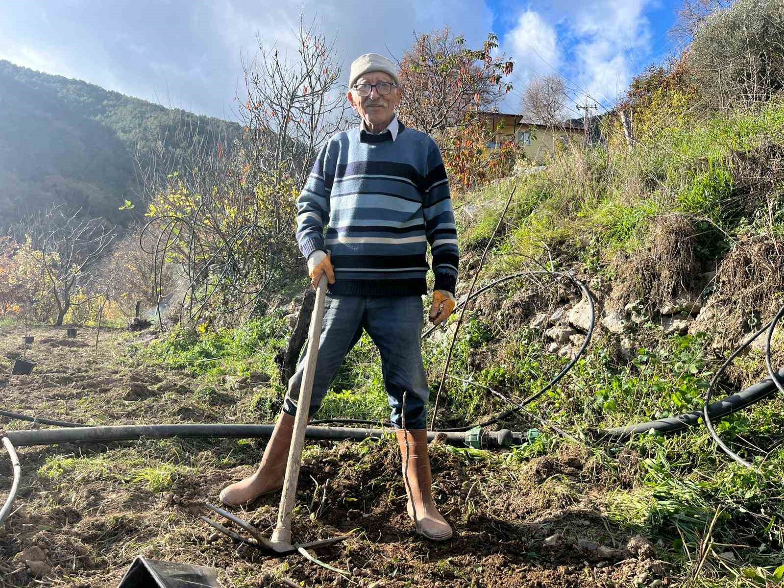 Antalya’da 82 yaşındaki yeminli mali müşavirden köy hayatına örnek proje
