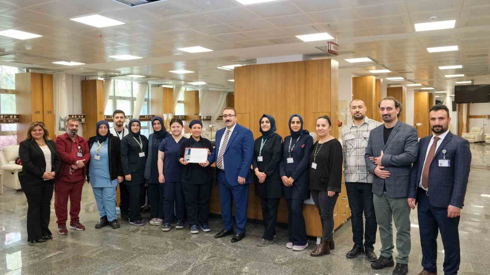 Araştırma Hastanesi’nde "Başarılı Öz Değerlendirme" süreci
Araştırma Hastanesi’nde "Başarılı Öz Değerlendirme" süreci