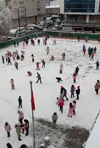 Ardahan’da taşımalı eğitime kar engeli
Ardahan’da taşımalı eğitime kar engeli