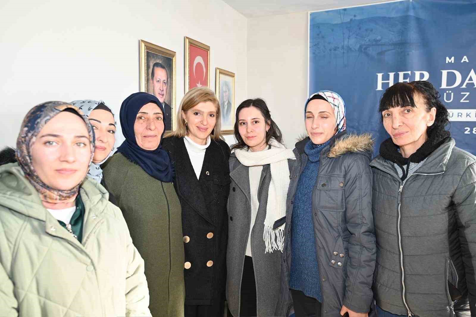 Arguvan’da siyasetin sıcak yüzü
Arguvan’da siyasetin sıcak yüzü